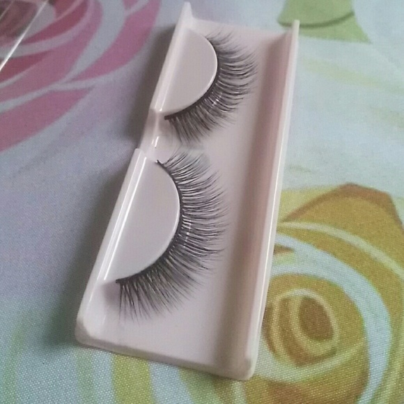*OUT OF STOCK* C13 Dats Bea Lashes By Lash Levels - Picture 4 of 6